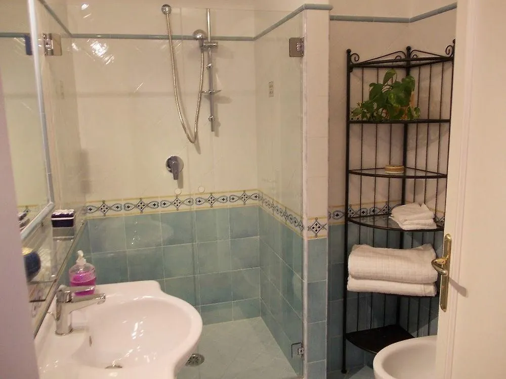 אמאלפי L'Arabesco B&B 2*,