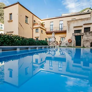 Amalfi Resort ** Amalfi